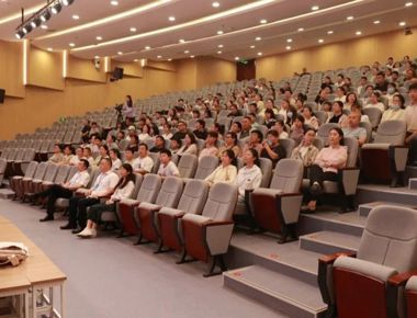 家校同心启新校 共育未来谱新篇 ——海安市新通扬河实验中学（海陵中学北校区）校园开放日活动