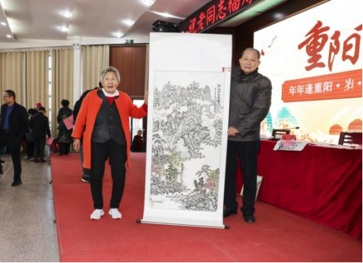 金秋重阳情暖海陵，银龄风采映照芳华